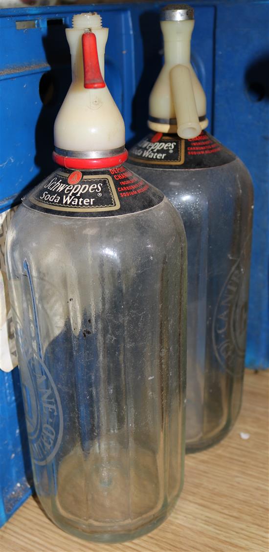 15 soda syphons